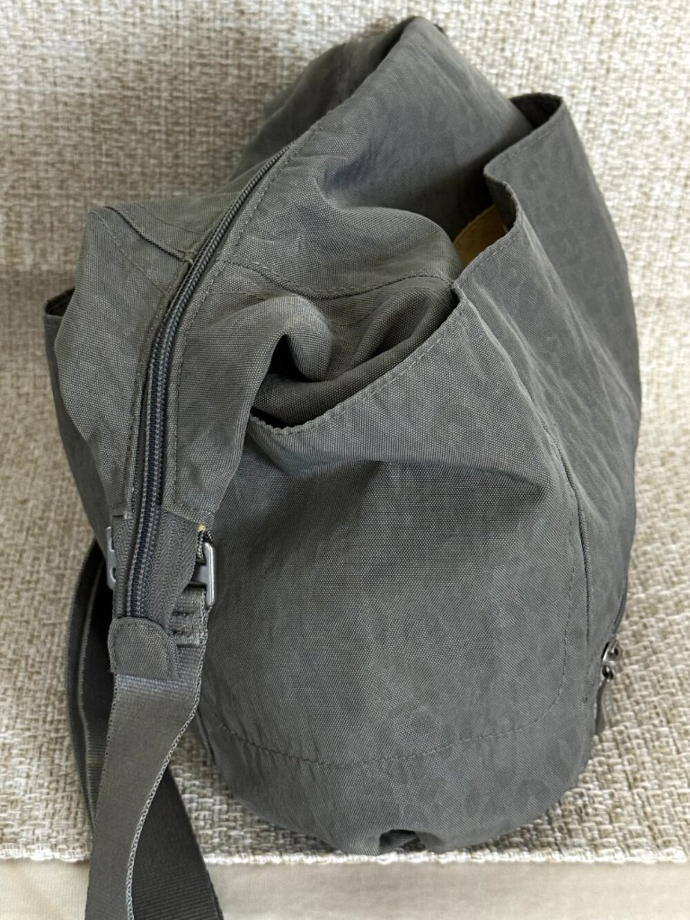 Baggalini Shoulder Bag Gray Canvas - Picture 5 of 8